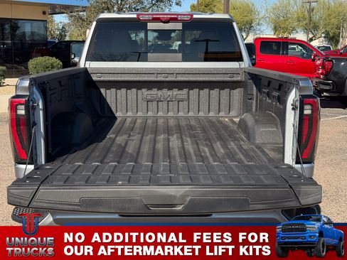Used 2025 GMC Sierra 3500 AT4 w/ Technology Package image 7