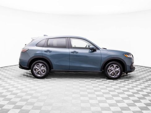 Certified 2026 Honda HR-V LX image 9