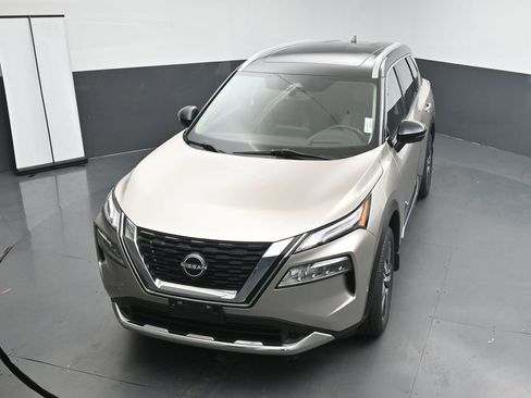 Used 2023 Nissan Rogue Platinum w/ Platinum Premium Package AWD/4WD image 22
