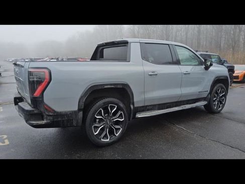 Used 2024 GMC Sierra EV Denali image 6