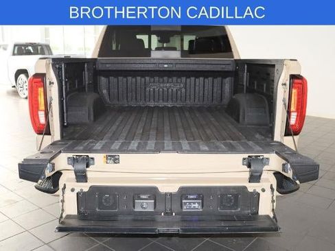 Used 2023 GMC Sierra 1500 AT4 w/ AT4 Premium Package AWD/4WD image 8