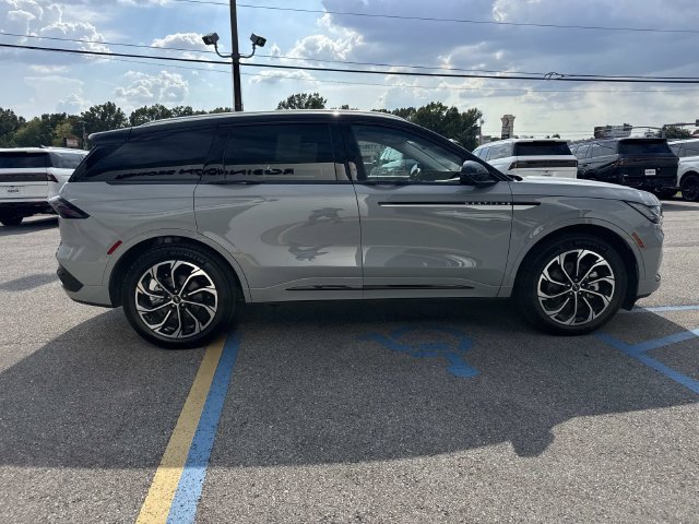 New 2026 Lincoln Nautilus Reserve AWD/4WD image 3
