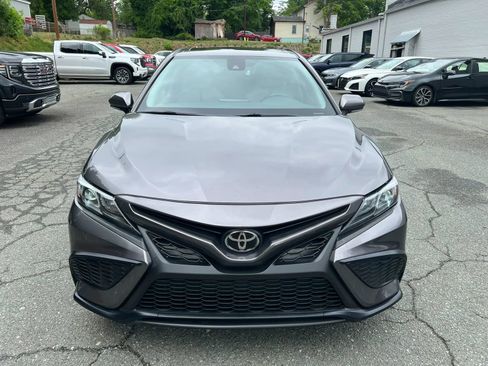 Used 2024 Toyota Camry SE w/ Convenience Package FWD image 2