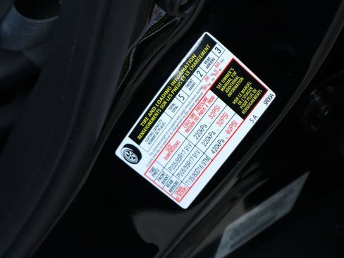 Used 2022 Nissan Kicks SV w/ Interior Electronics Package FWD image 28