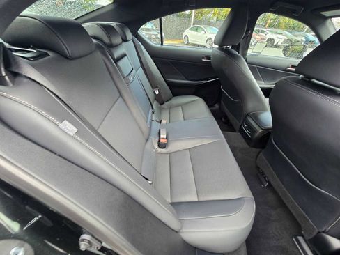 Certified 2025 Lexus IS 300 F Sport image 14