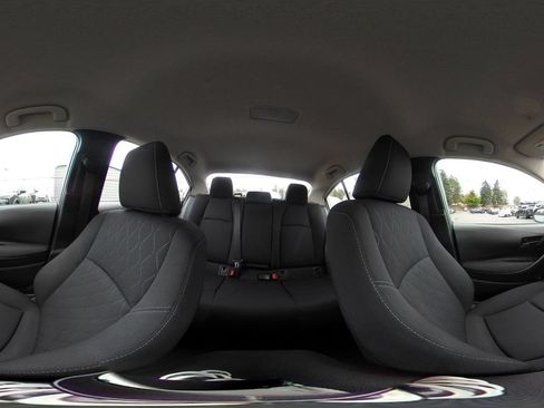 Used 2025 Toyota Corolla LE FWD image 42