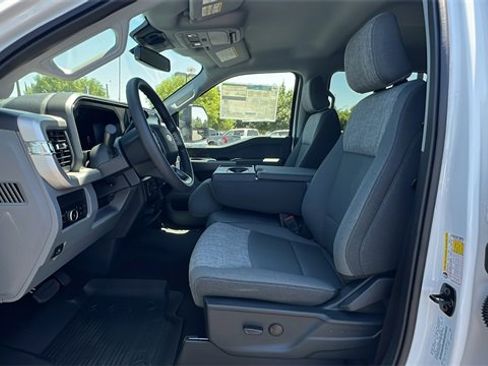 New 2025 Ford F250 XLT w/ Black Appearance Package image 33