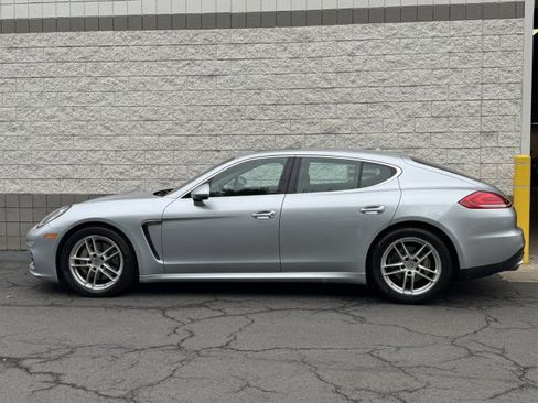 Used 2014 Porsche Panamera S RWD image 13