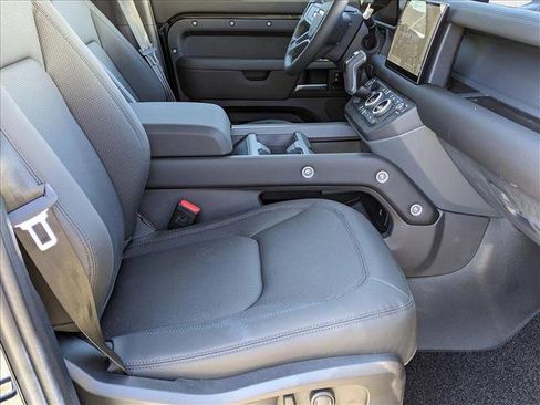 New 2025 Land Rover Defender 110 S image 18