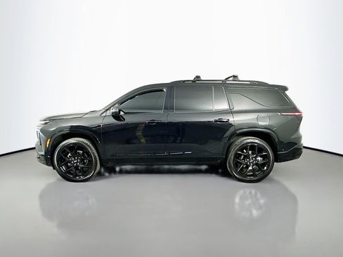 Used 2025 Chevrolet Traverse RS image 5