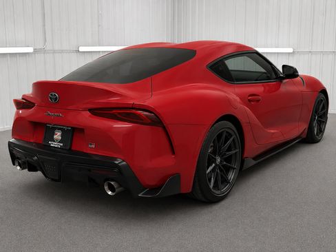 Used 2021 Toyota Supra w/ Safety & Technology Package RWD image 4