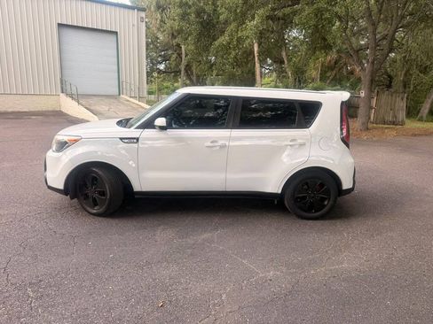 Used 2016 Kia Soul FWD image 9