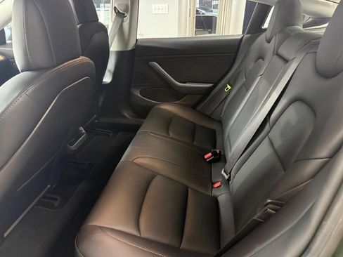Used 2018 Tesla Model 3 RWD image 6