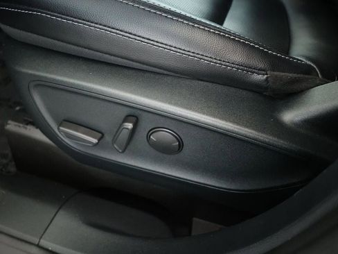 Used 2022 Ford Escape SEL w/ Technology Package image 9