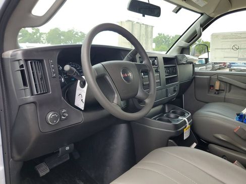 New 2026 GMC Savana 2500 Extended RWD image 19