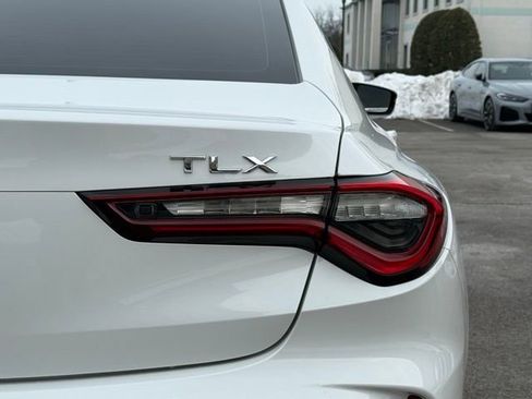 Used 2022 Acura TLX image 16