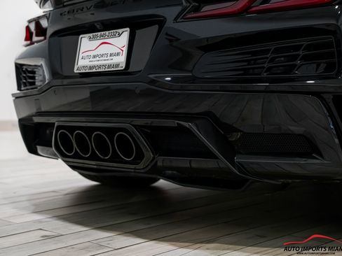 Used 2025 Chevrolet Corvette Z06 RWD image 22