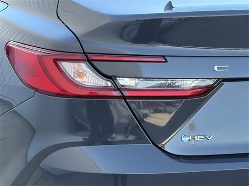 Used 2025 Toyota Camry LE image 6