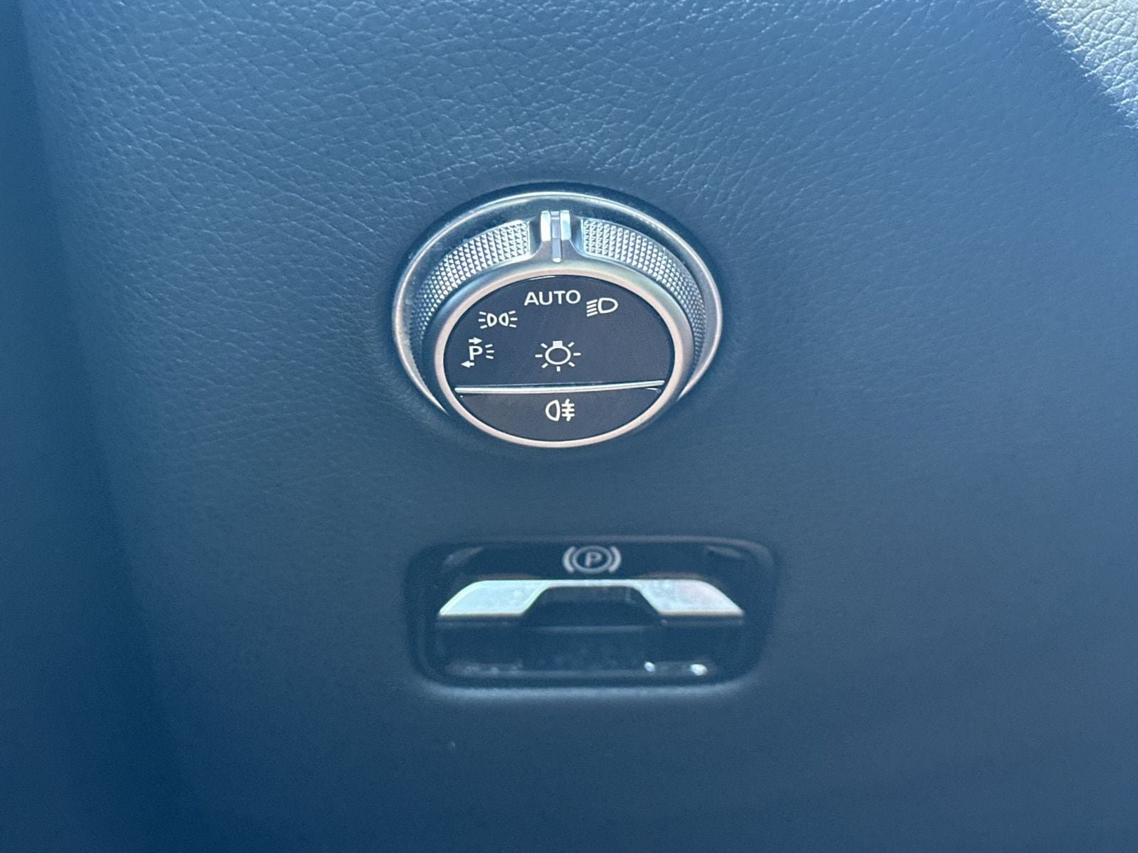 Certified 2026 Mercedes-Benz GLC 300 image 31