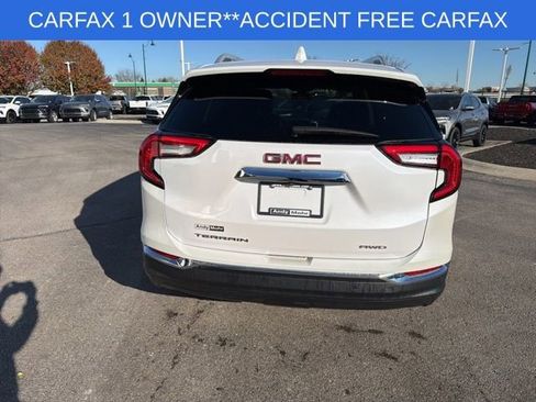 Used 2024 GMC Terrain SLT w/ Infotainment Package II image 10