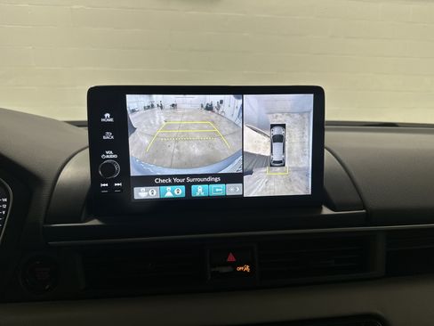 Used 2023 Honda Pilot Elite image 25
