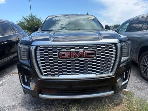 Used 2023 GMC Yukon Denali w/ Denali Reserve Package RWD image 2