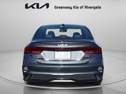 Used 2024 Kia Forte GT-Line w/ GT-Line Premium Package image 6