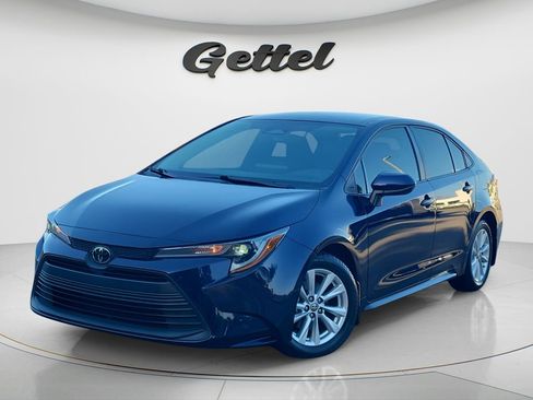 Certified 2023 Toyota Corolla LE w/ LE Convenience Package FWD image 1