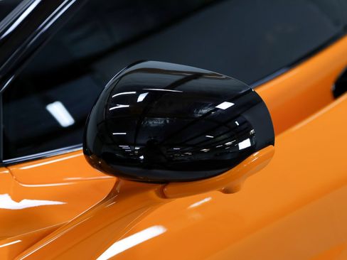 Used 2026 McLaren 750S Spider RWD image 17