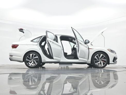 Used 2019 Volkswagen Jetta GLI FWD image 45