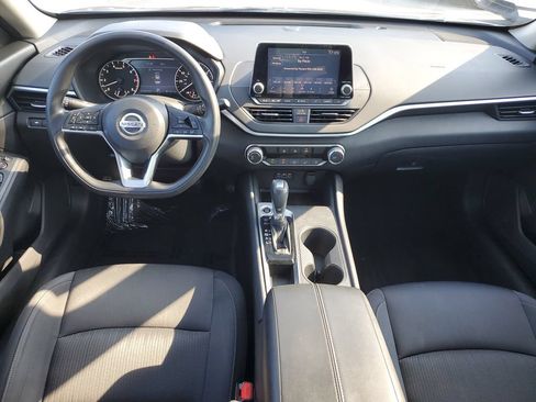 Certified 2020 Nissan Altima 2.5 S FWD image 17