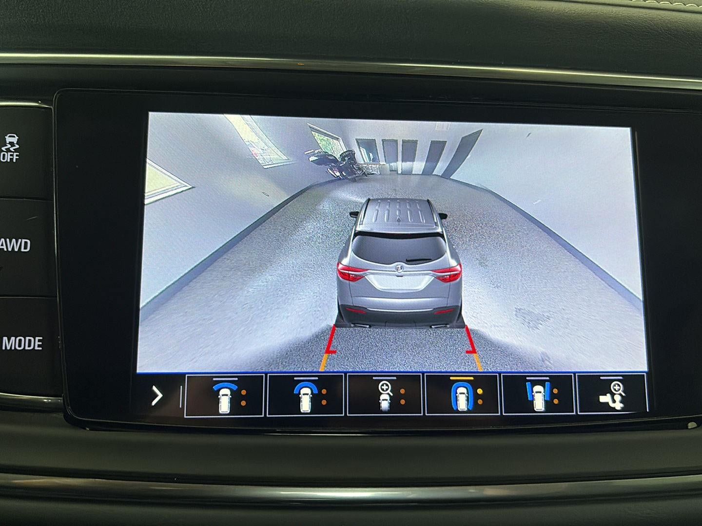 Used 2021 Buick Enclave Premium w/ Surround and Sites Package AWD/4WD image 21