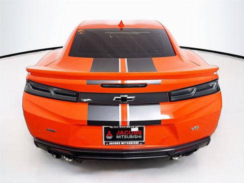 Used 2018 Chevrolet Camaro SS w/ Hot Wheels Edition image 10