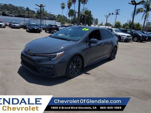 Used 2026 Toyota Corolla XSE FWD image 4