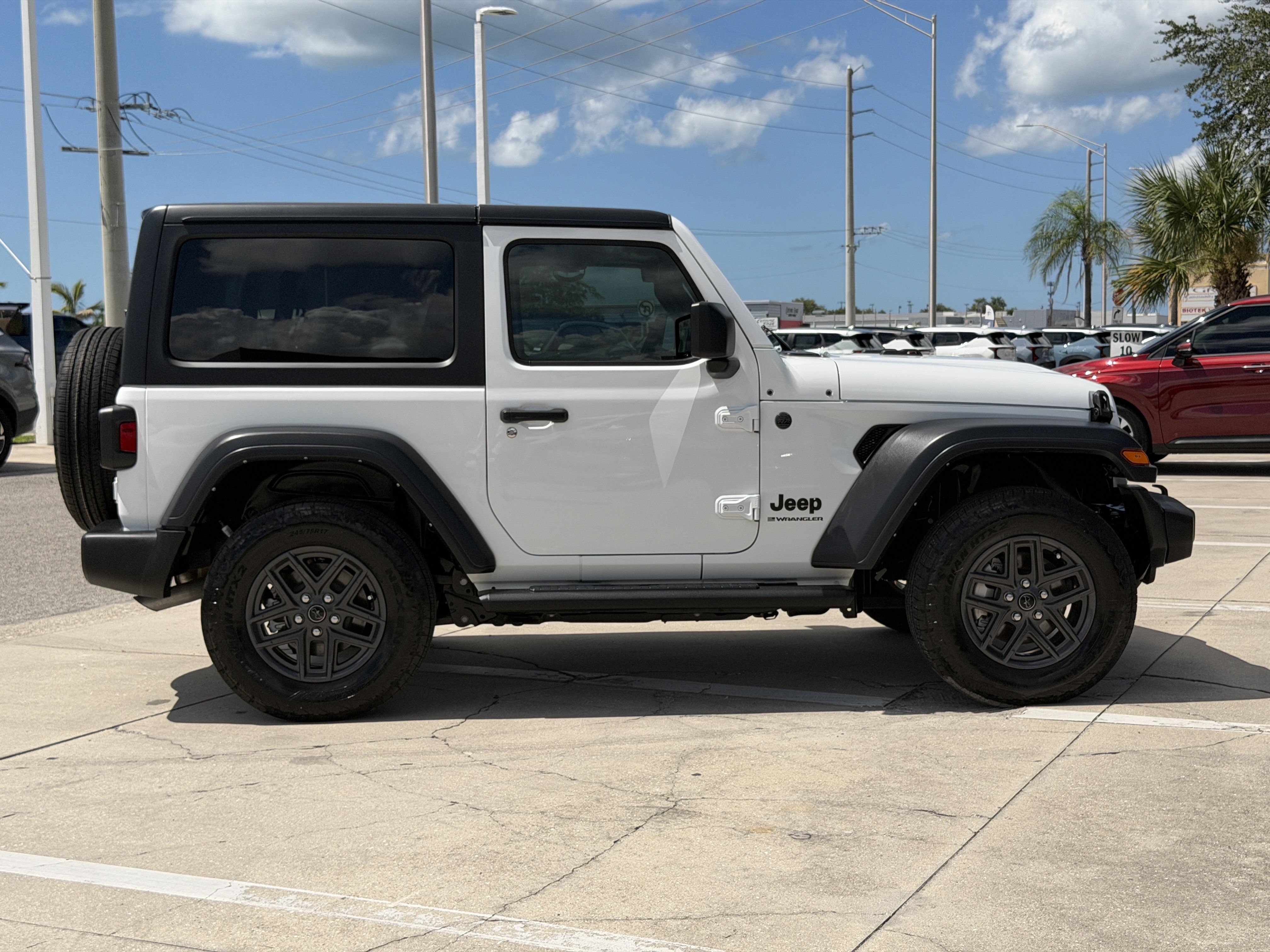 Used 2024 Jeep Wrangler Sport AWD/4WD image 7