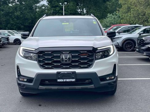 Certified 2023 Honda Passport TrailSport image 2