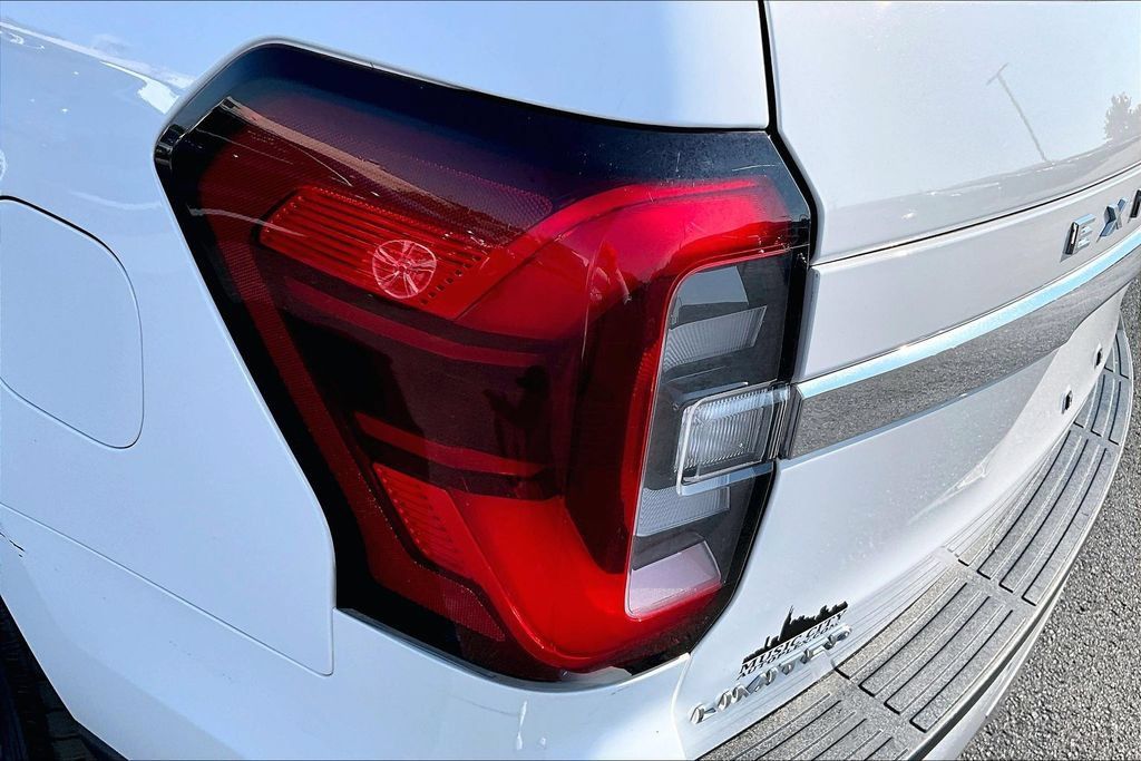 Used 2024 Ford Expedition Limited AWD/4WD image 25