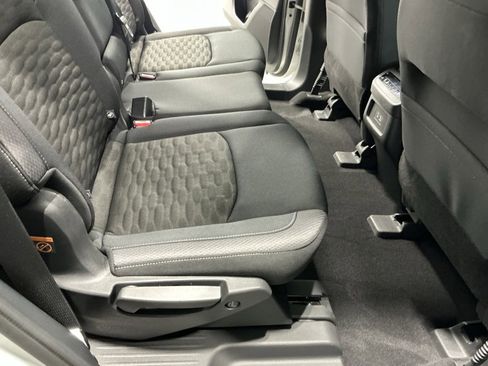 Used 2025 Nissan Pathfinder SV image 21