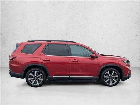 Used 2023 Honda Pilot Touring image 3