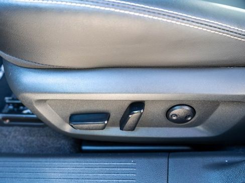 Used 2023 Nissan Rogue SL w/ SL Premium Package image 22