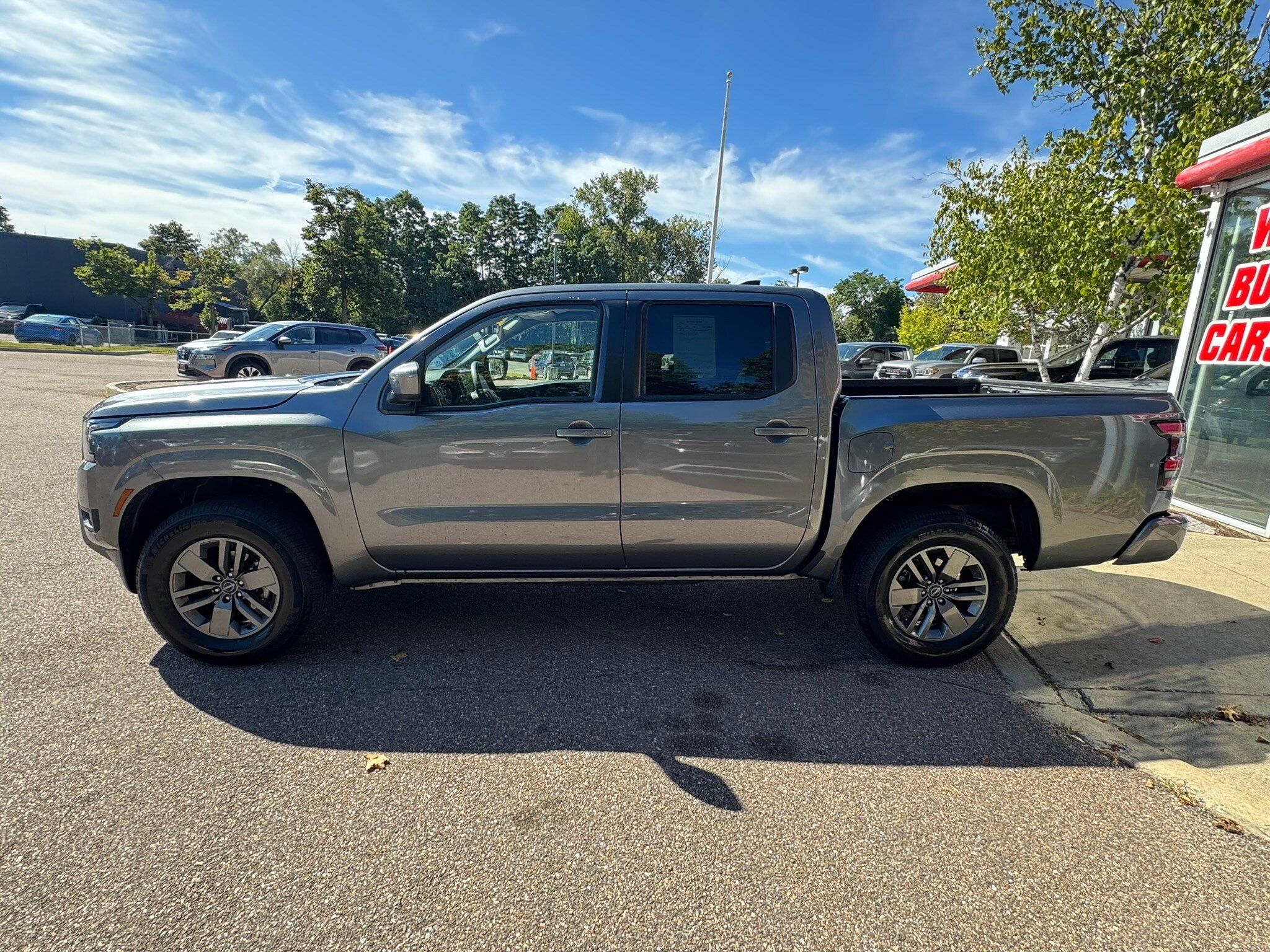 Used 2026 Nissan Frontier SV AWD/4WD image 4