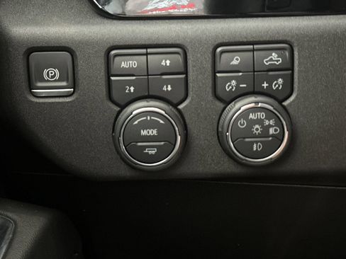 Used 2024 Chevrolet Silverado 1500 RST w/ Convenience Package II AWD/4WD image 30