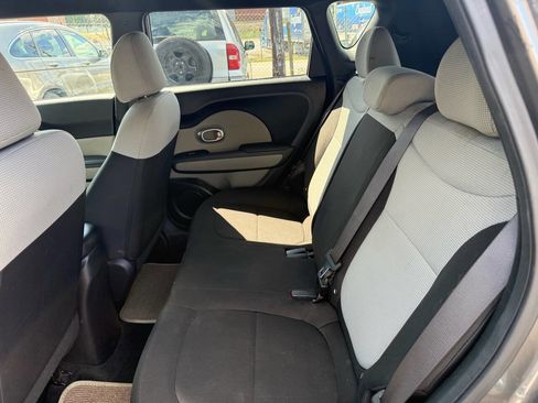 Used 2019 Kia Soul image 14