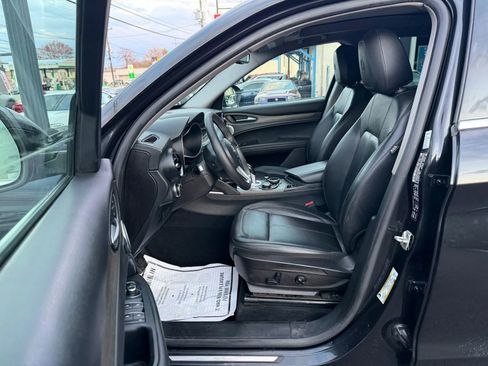 Used 2018 Alfa Romeo Stelvio Ti AWD/4WD image 15