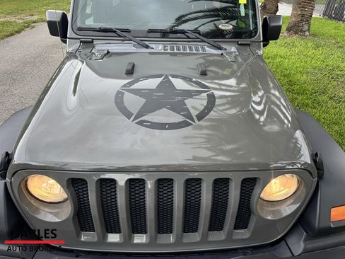Used 2019 Jeep Wrangler Unlimited Sport S AWD/4WD image 17