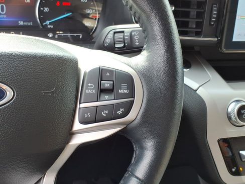 Used 2023 Ford Explorer XLT w/ Equipment Group 202A AWD/4WD image 18