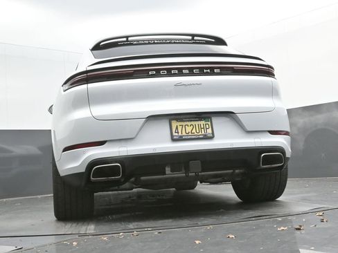 New 2025 Porsche Cayenne Coupe image 31