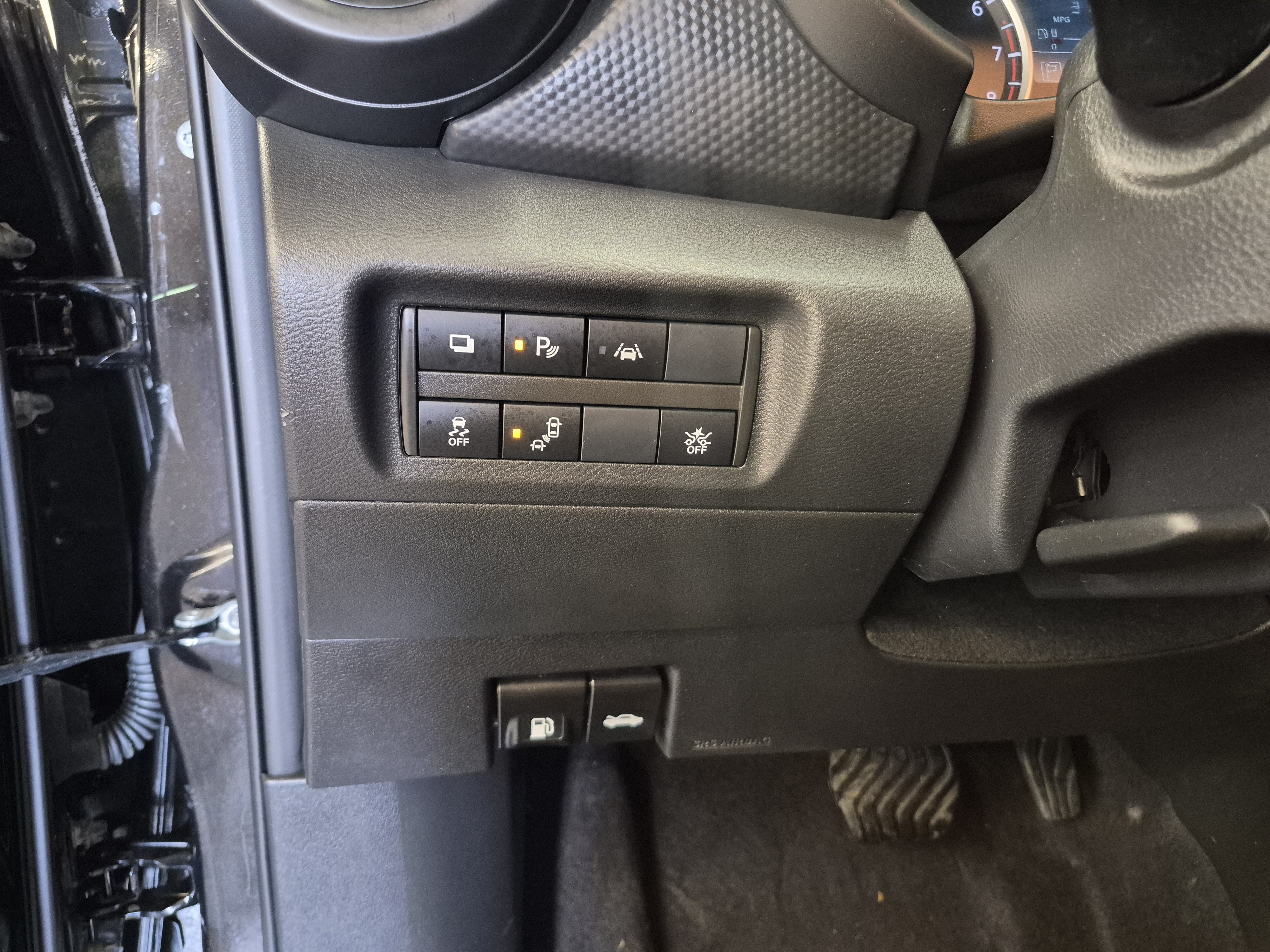 Used 2025 Nissan Kicks Play S FWD image 18