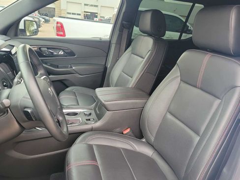 Used 2023 Chevrolet Traverse RS FWD image 15