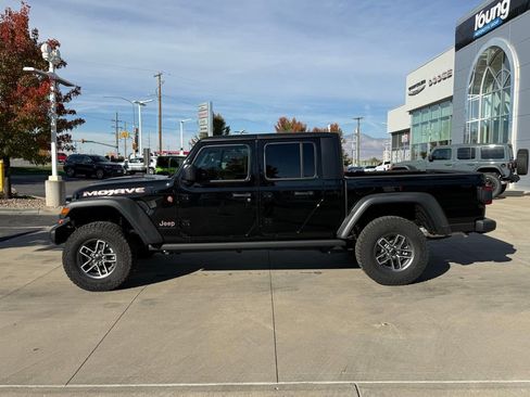 New 2025 Jeep Gladiator Mojave w/ Convenience Group image 11